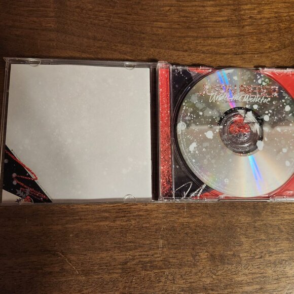Justin Bieber Under the Mistletoe Christmas CD 2011 - Picture 2 of 6